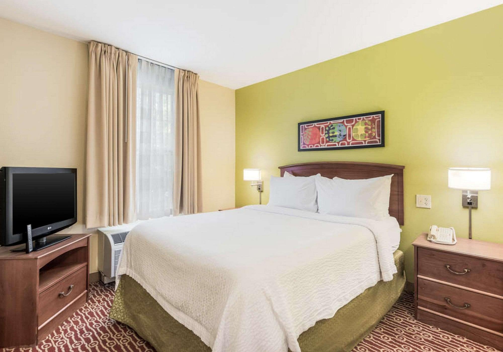 Birch Hills Suites - Блу Аш Экстерьер фото