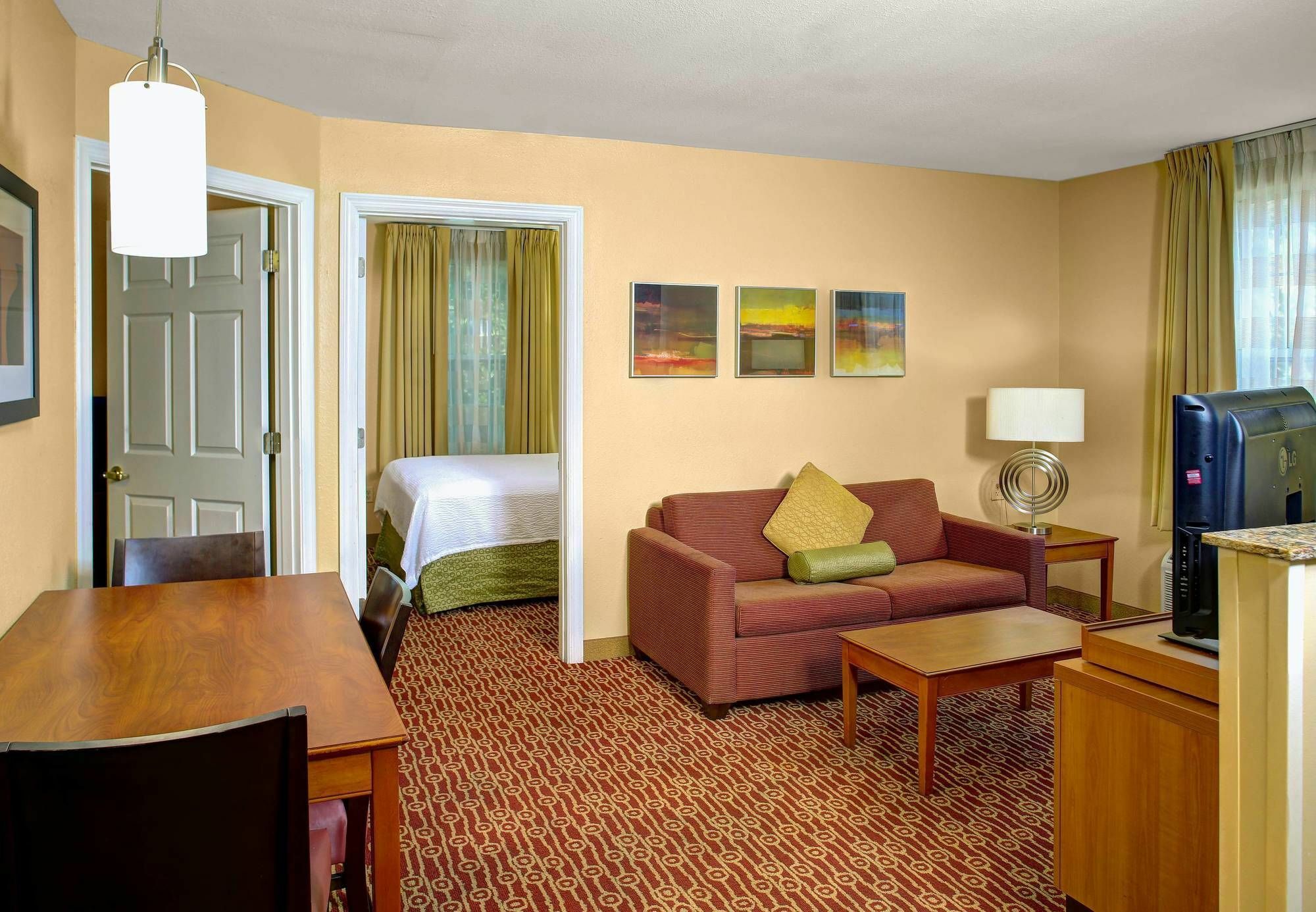 Birch Hills Suites - Блу Аш Экстерьер фото